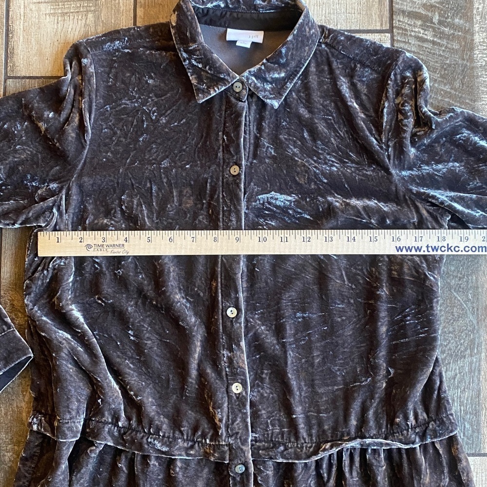J. Jill Velvet Silk Button-Down Shirt - Picture 9 of 11